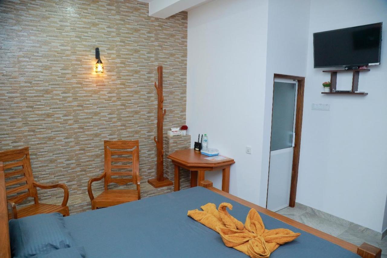 Star Rain Tour Inn Ратнапура Екстериор снимка